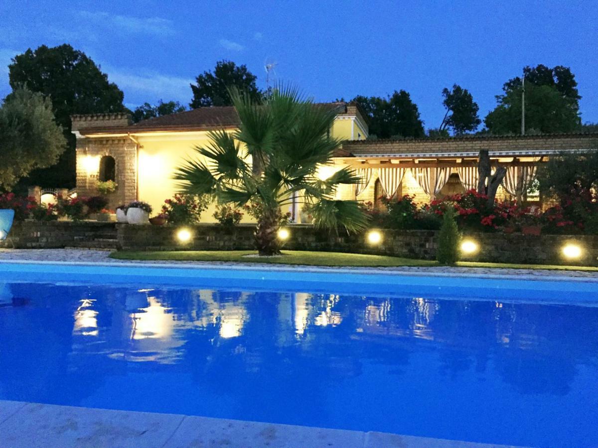 Villa "Casa Al Chiazzullo" Mirabella Eclano Exteriör bild