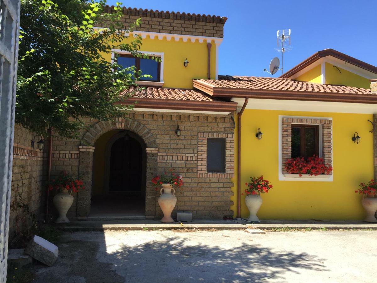 Villa "Casa Al Chiazzullo" Mirabella Eclano Exteriör bild