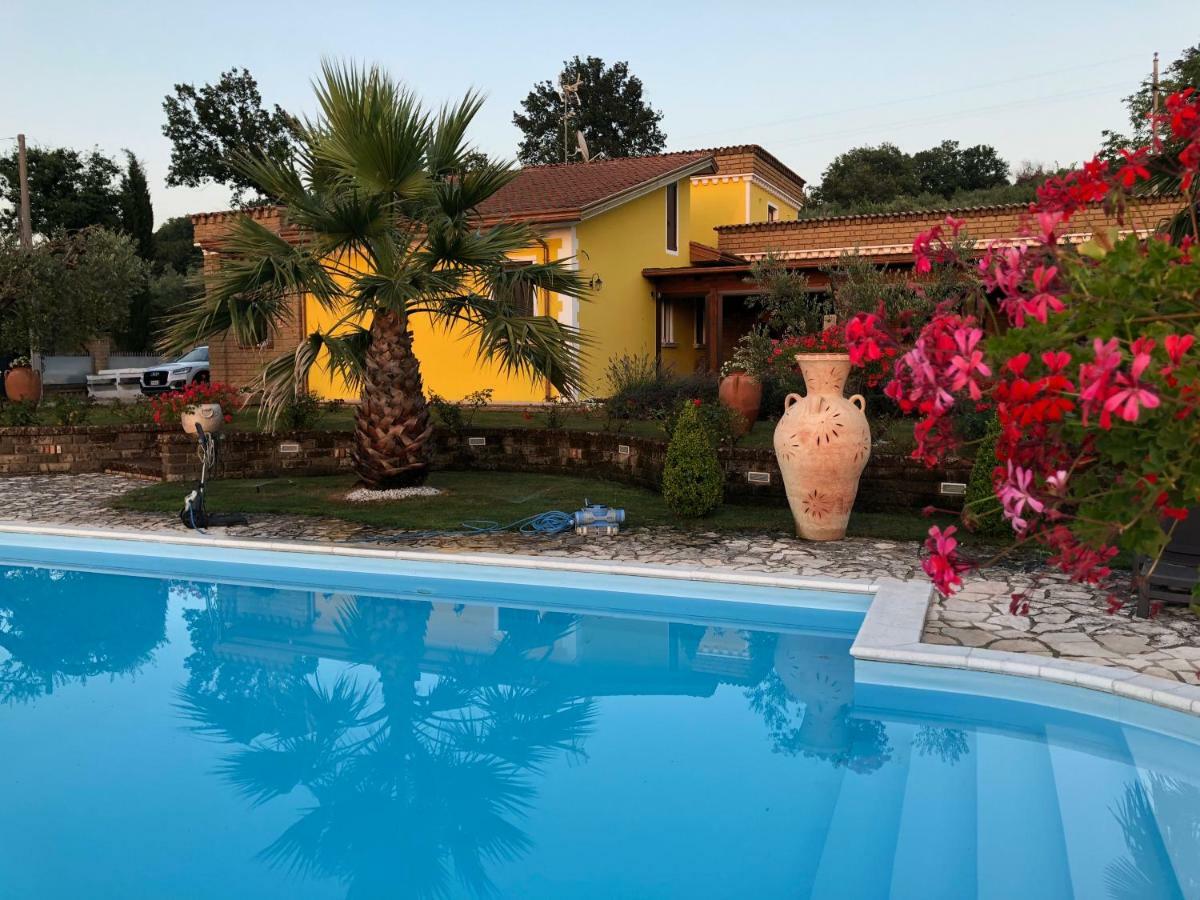 Villa "Casa Al Chiazzullo" Mirabella Eclano Exteriör bild