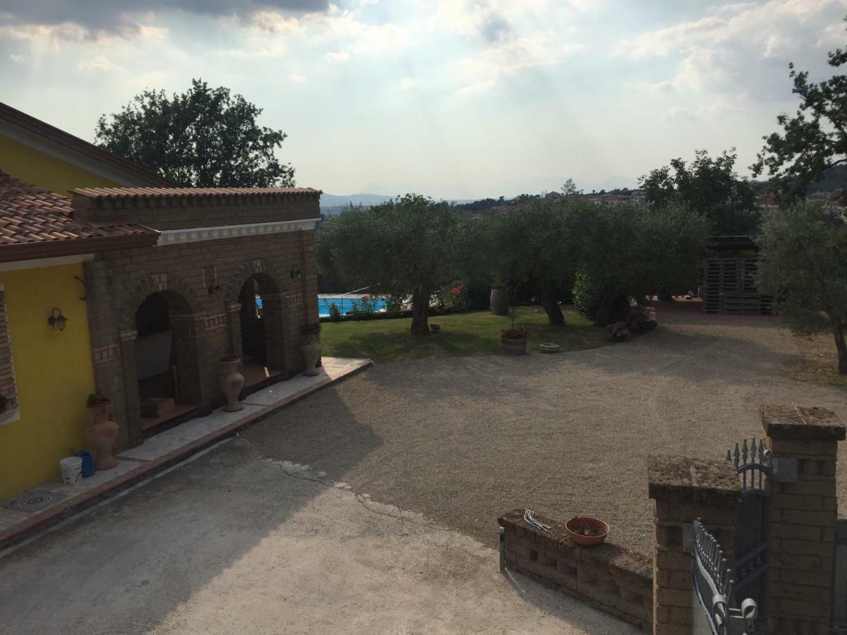 Villa "Casa Al Chiazzullo" Mirabella Eclano Exteriör bild