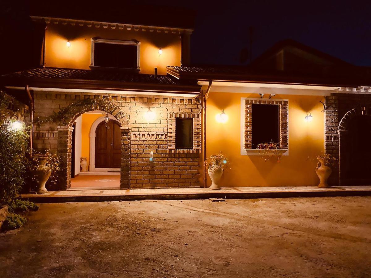 Villa "Casa Al Chiazzullo" Mirabella Eclano Exteriör bild