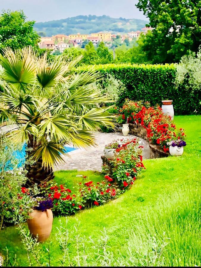 Villa "Casa Al Chiazzullo" Mirabella Eclano Exteriör bild